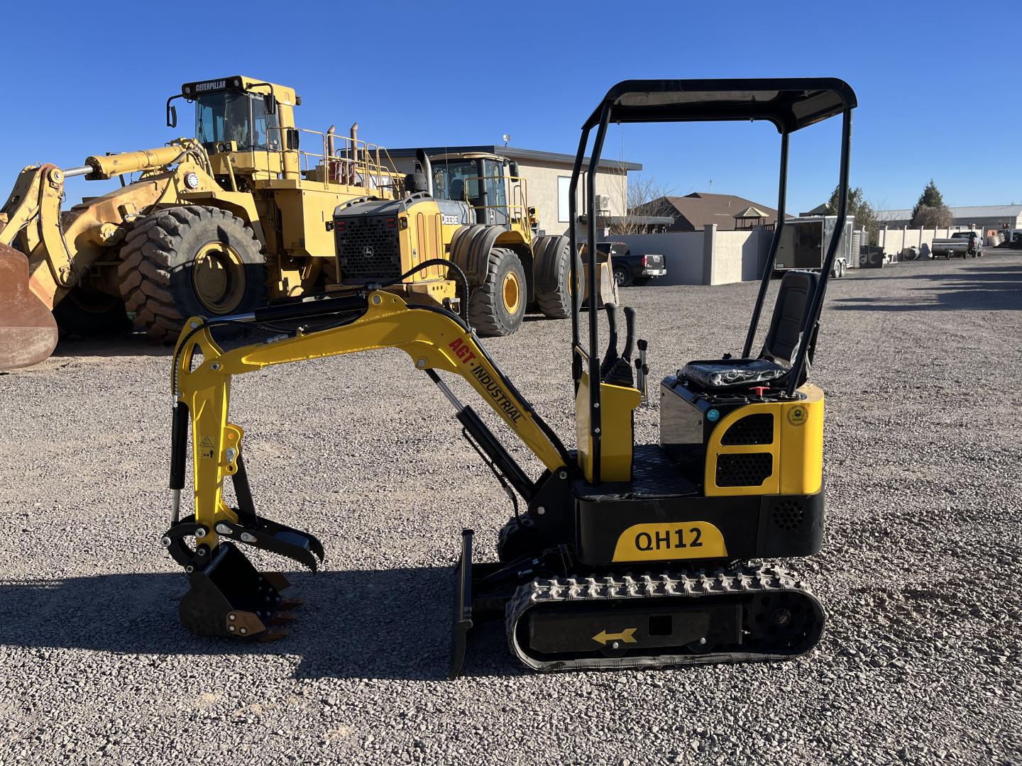 ./imagenes/INVOICE/2019/17383/MINIEXCAVADORA AGROTK QH12 (6).JPG